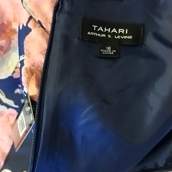 Tahari Plus Size Dress - Picture 7 of 8